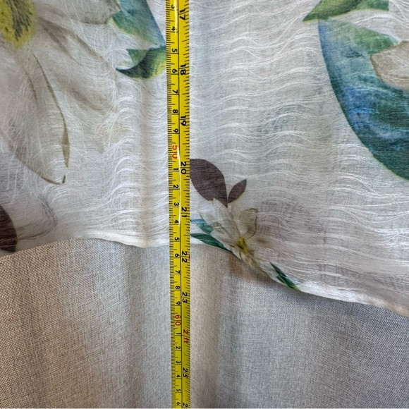 Bysi White Sheer Floral Blouse - Picture 9 of 15